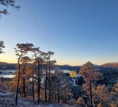 Pa Bondegard, Med Batutleie Holiday home
