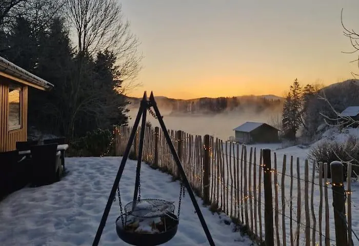Pa Bondegard, Med Batutleie Semesterbostad